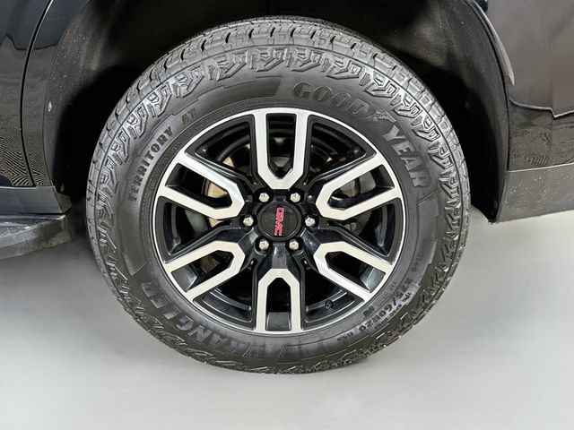 Used 2023 GMC Yukon AT4 AWD/4WD image 33