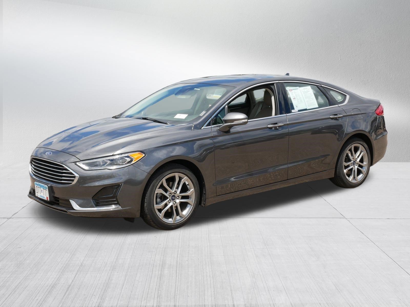 Used 2019 Ford Fusion SEL FWD image 3