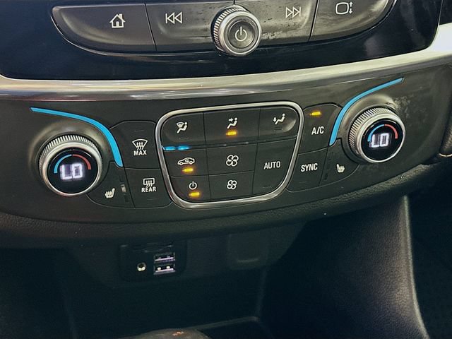 Used 2021 Chevrolet Traverse RS AWD/4WD image 21