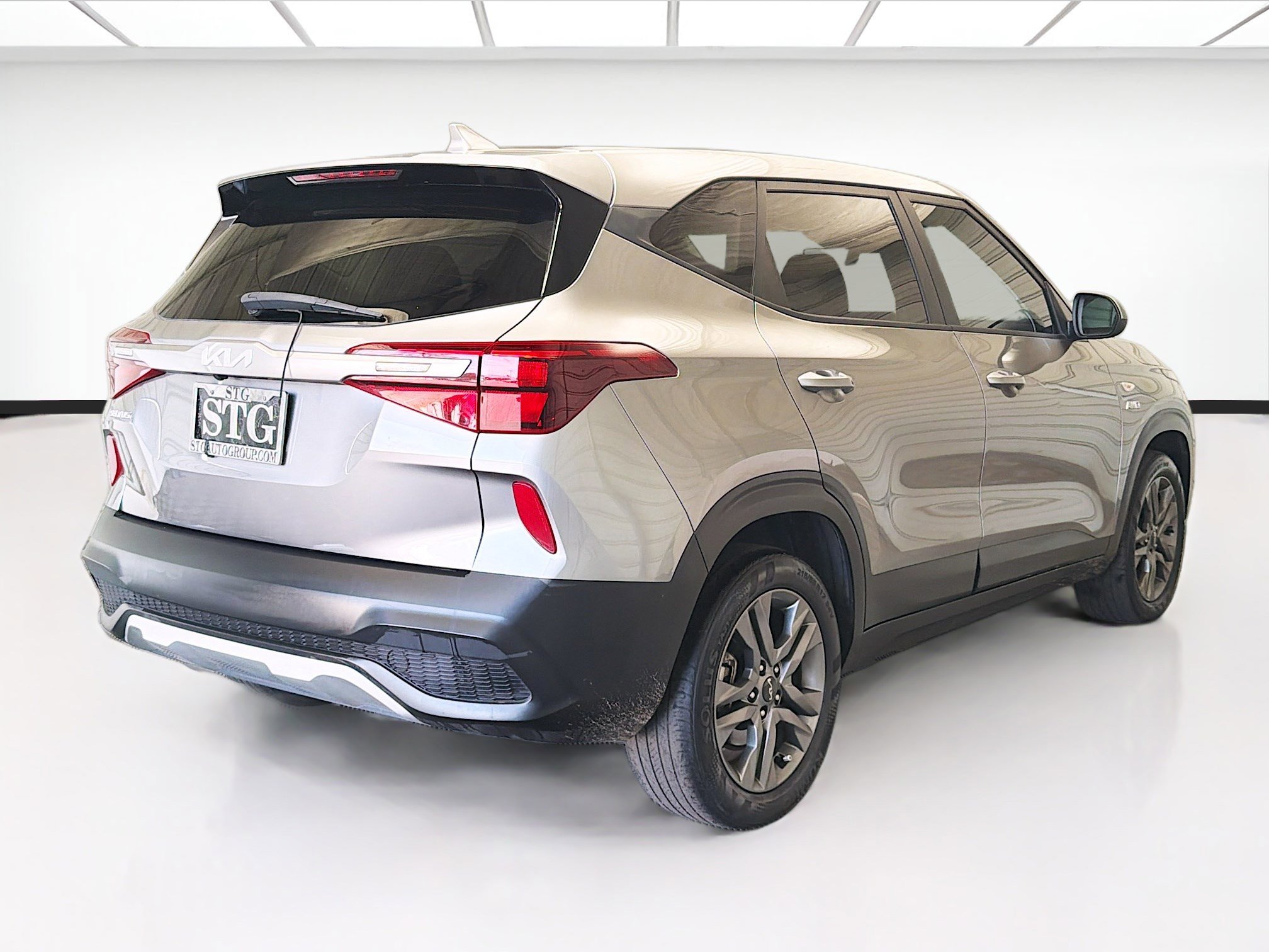 Used 2022 Kia Seltos LX image 4