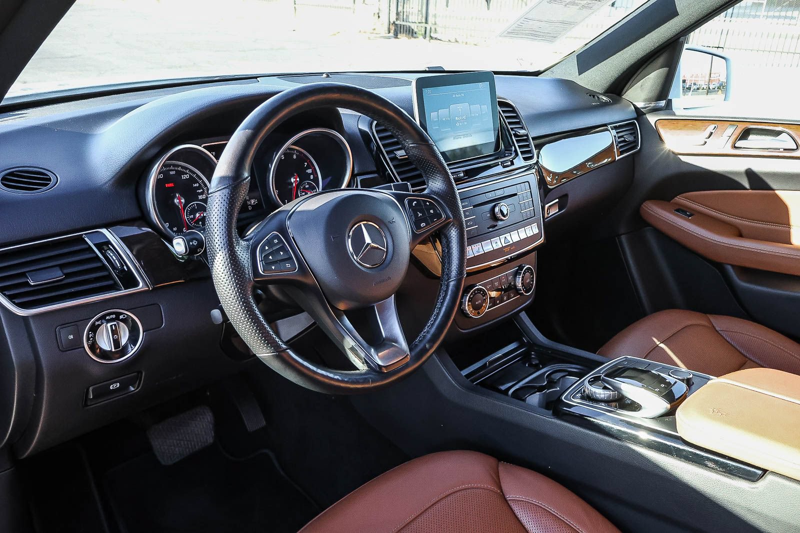 Used 2016 Mercedes-Benz GLE 350 4MATIC image 28