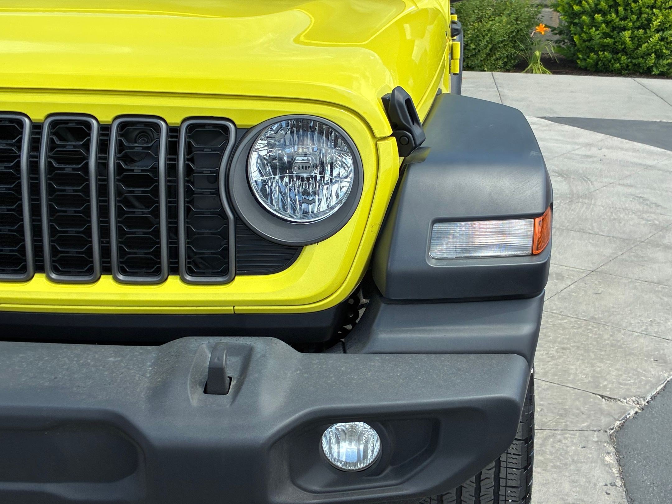 Used 2024 Jeep Wrangler Unlimited Sport AWD/4WD image 12