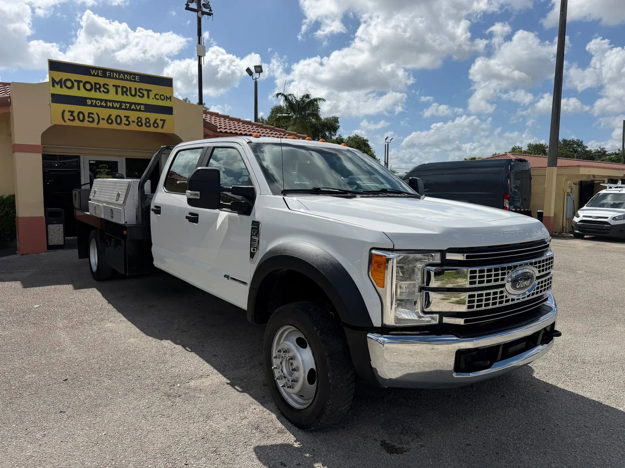 Used 2019 Ford F550 4x4 Crew Cab Super Duty image 7