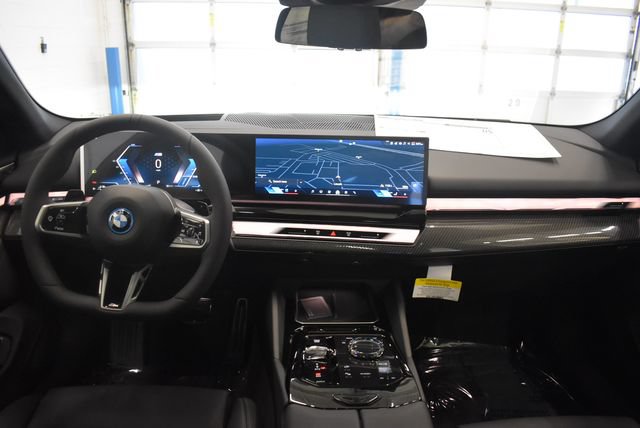 New 2027 BMW 550e xDrive w/ Executive Package AWD/4WD image 5