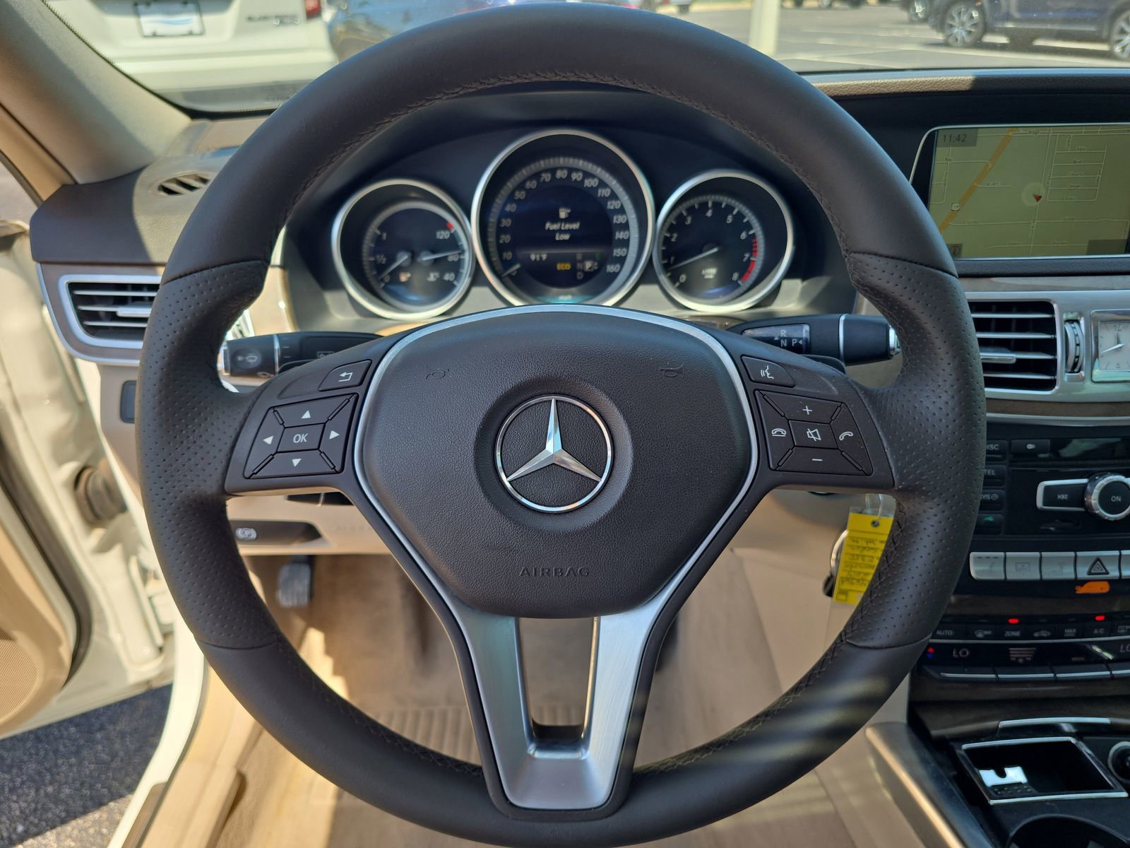 Used 2014 Mercedes-Benz E 350 4MATIC Sedan image 24