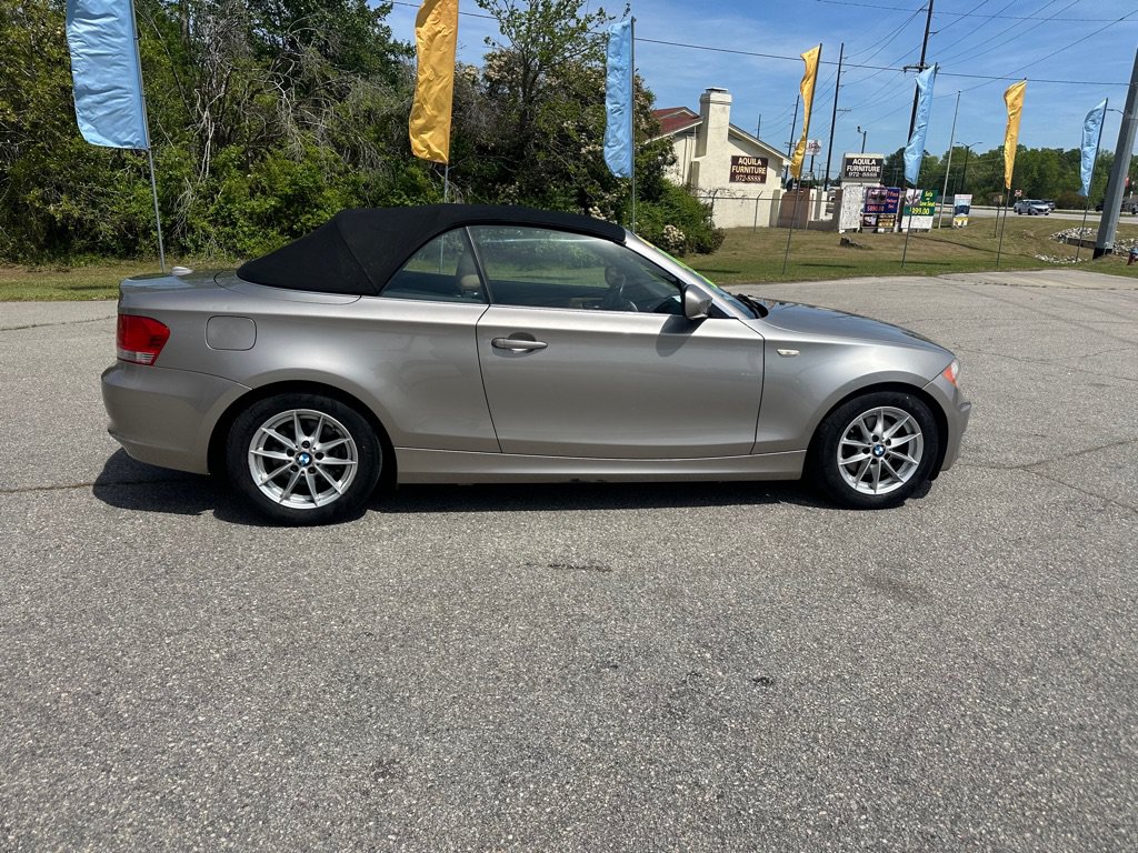 Used 2011 BMW 128i Convertible RWD image 6