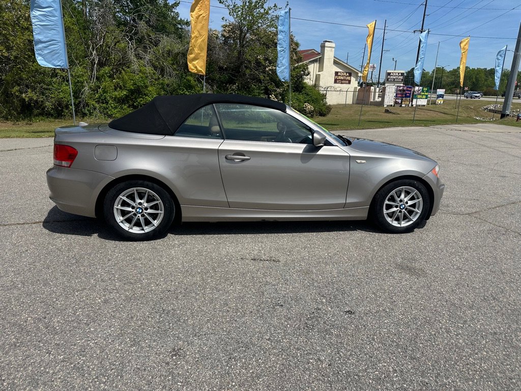 Used 2011 BMW 128i Convertible image 6
