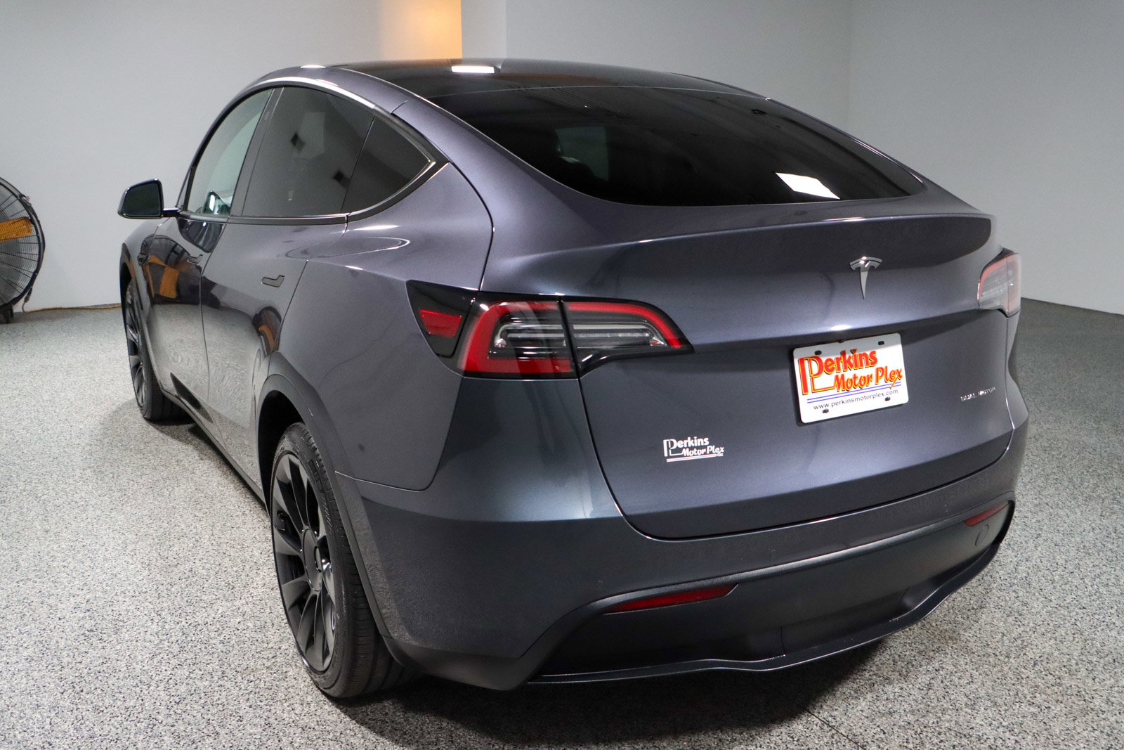 Used 2021 Tesla Model Y Long Range image 9