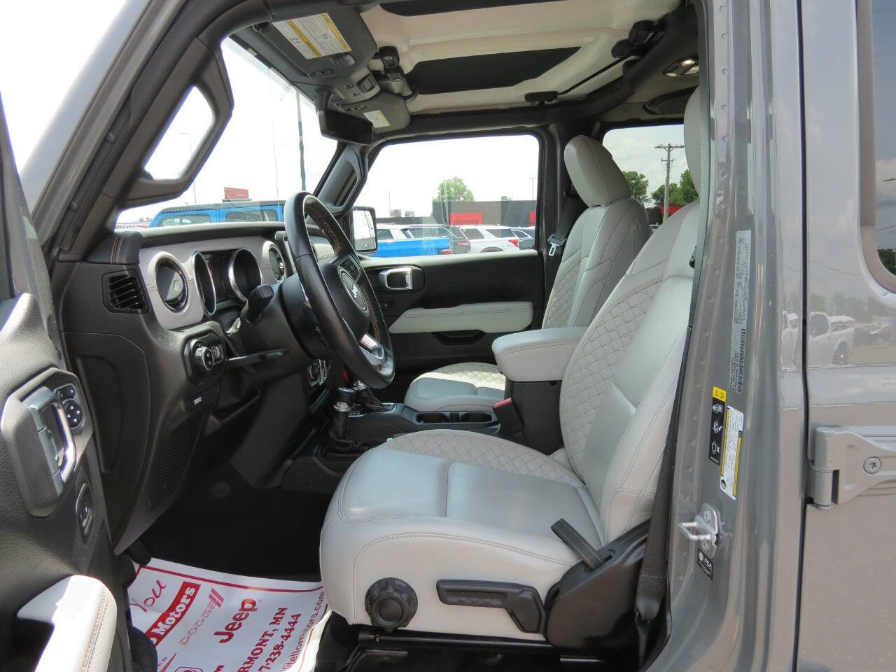 Used 2022 Jeep Gladiator Overland image 10