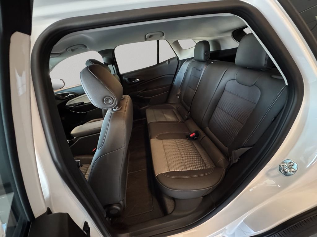 New 2025 Chevrolet Trax LT w/ Driver Confidence Package image 28