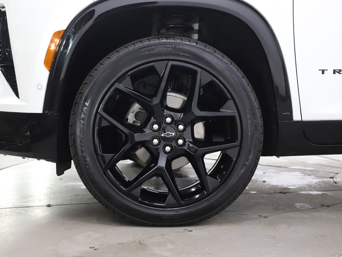 Used 2024 Chevrolet Traverse RS image 33