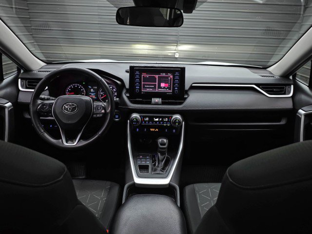 Used 2020 Toyota RAV4 XLE w/ Convenience Package AWD/4WD image 11