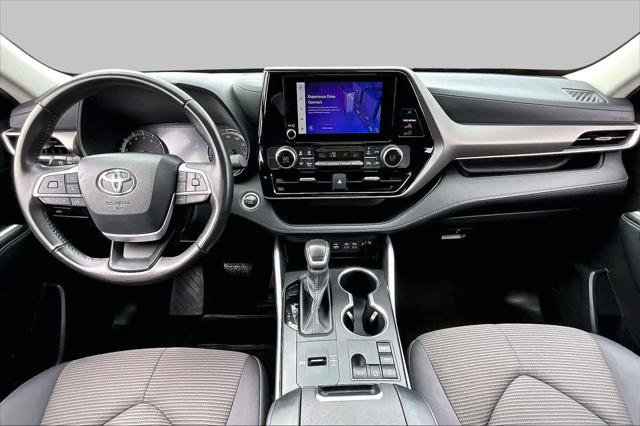 Certified 2024 Toyota Highlander LE FWD image 15