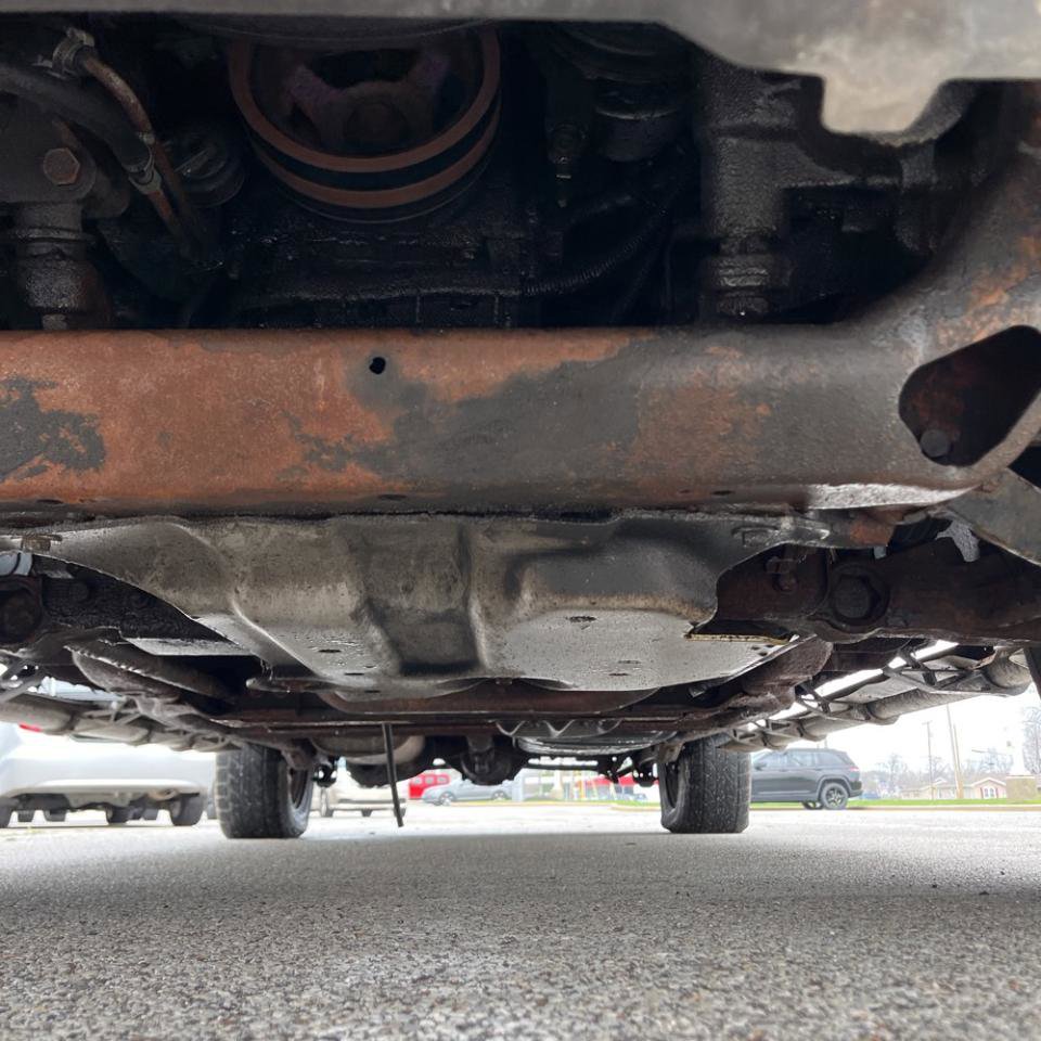 Used 2003 Chevrolet Avalanche 4x4 w/ Suspension Package, Off-Road image 26