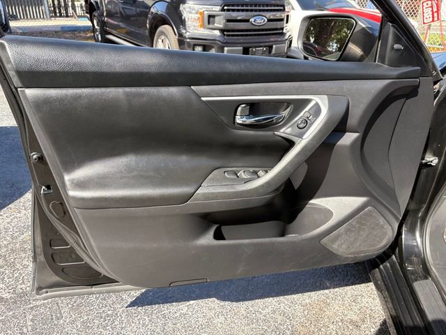 Used 2017 Nissan Altima 2.5 SV image 23