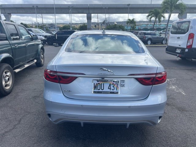 Used 2021 Jaguar XF SE image 5