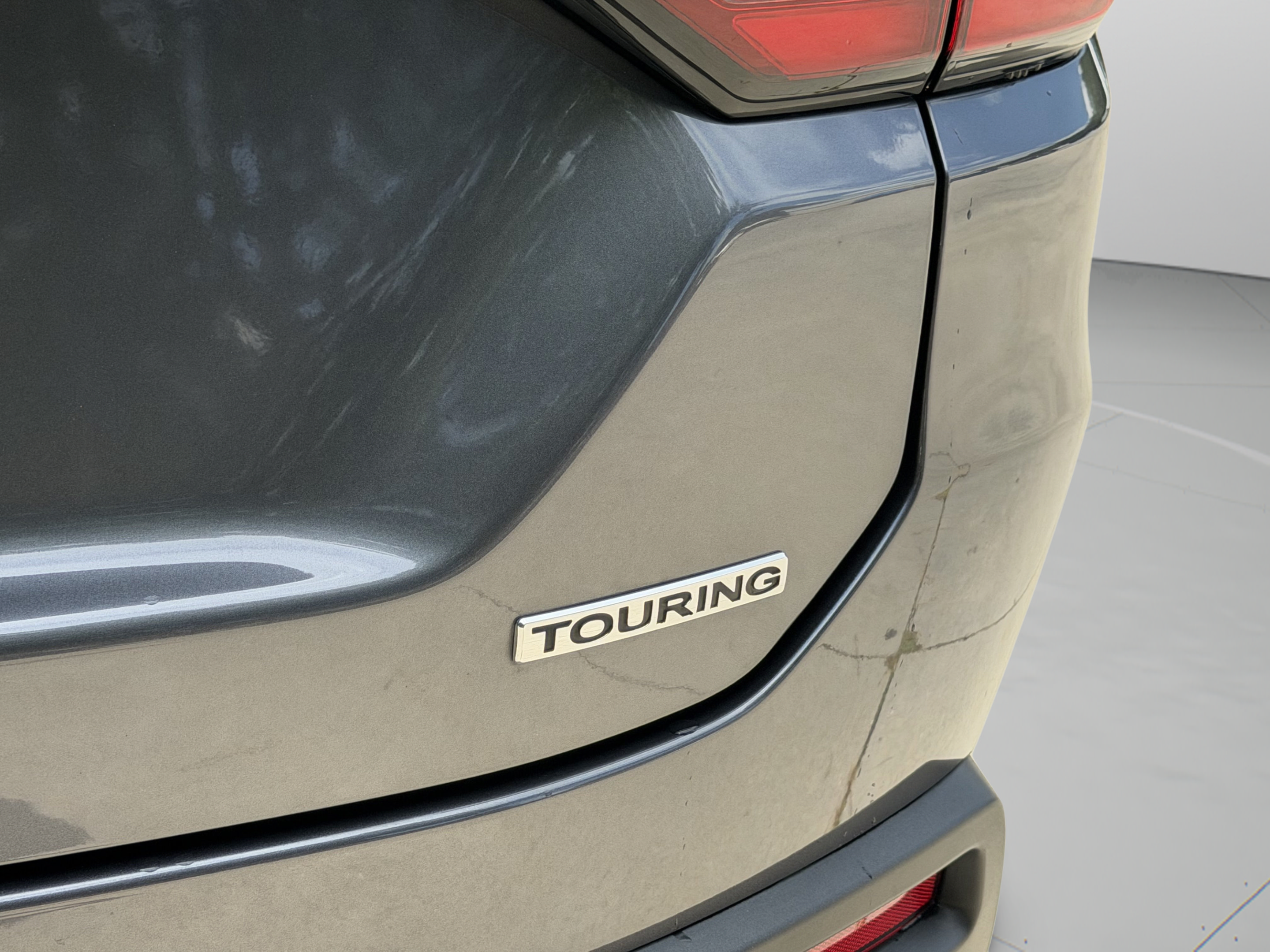 Used 2025 Honda Pilot Touring image 29