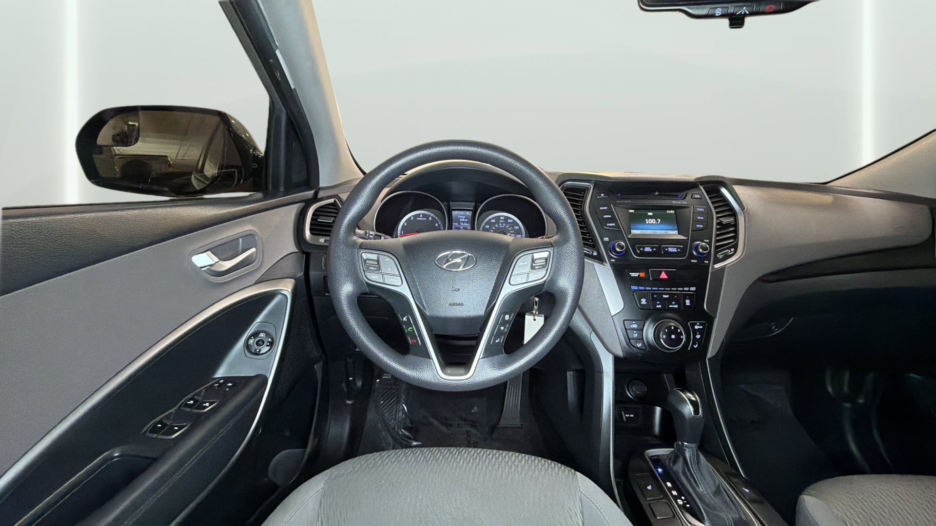 Used 2016 Hyundai Santa Fe SE AWD/4WD image 17
