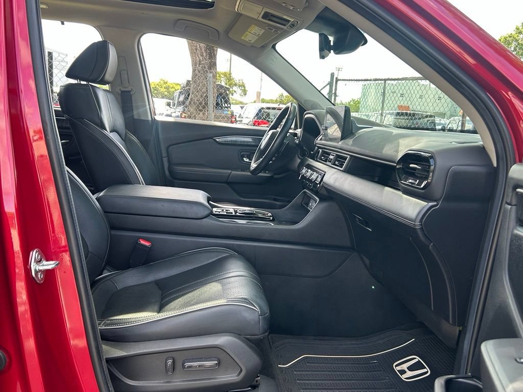 Used 2024 Honda Pilot Elite image 40