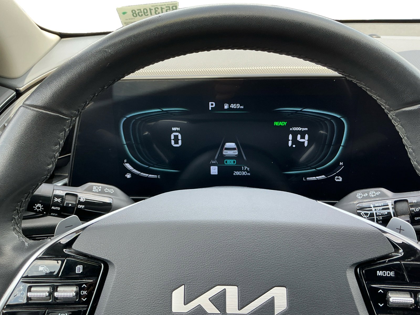 Used 2024 Kia Niro SX image 12