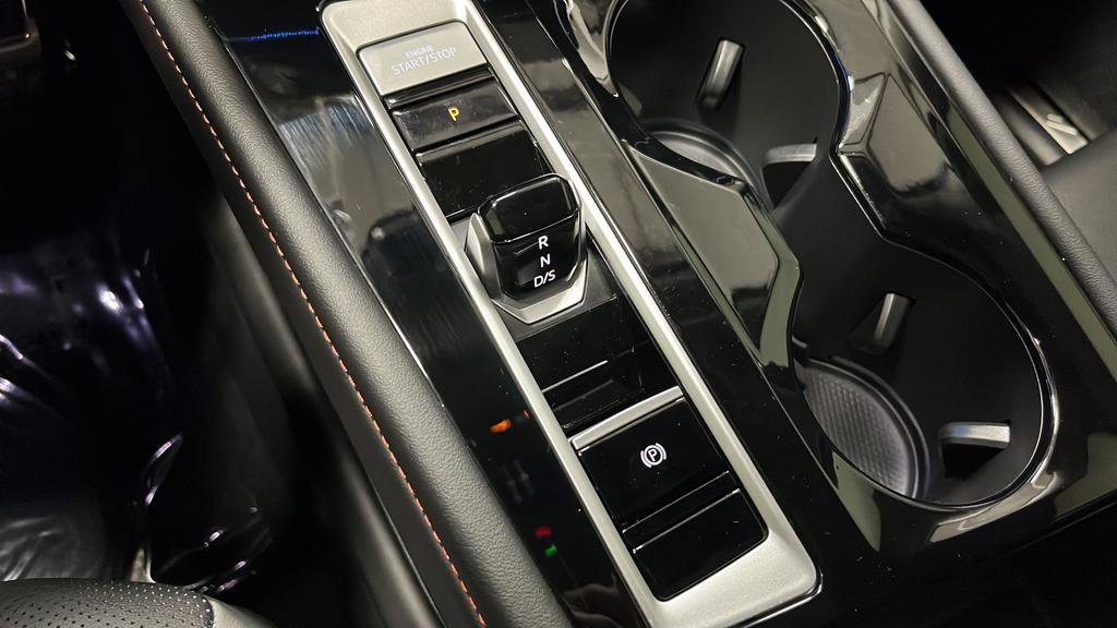 Used 2024 Volkswagen Atlas Peak Edition SEL AWD/4WD image 19