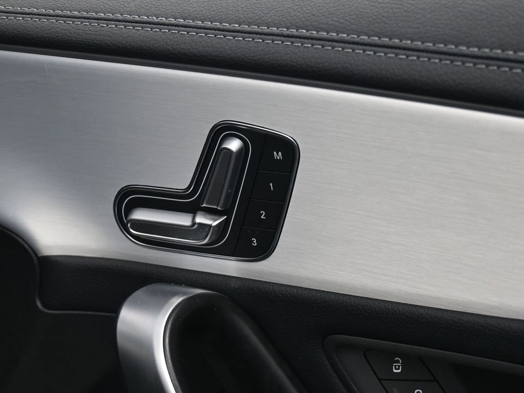 Used 2025 Mercedes-Benz CLA 250 image 48