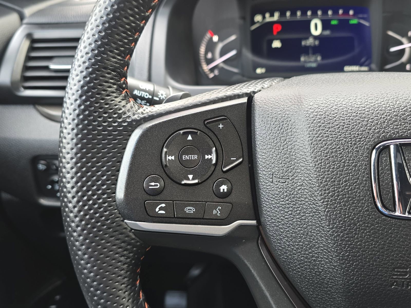 Used 2025 Honda Passport TrailSport image 19