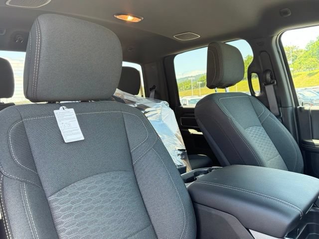 New 2026 RAM 2500 Big Horn AWD/4WD image 28
