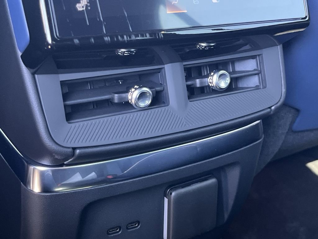 New 2026 Cadillac Vistiq Premium Luxury image 13