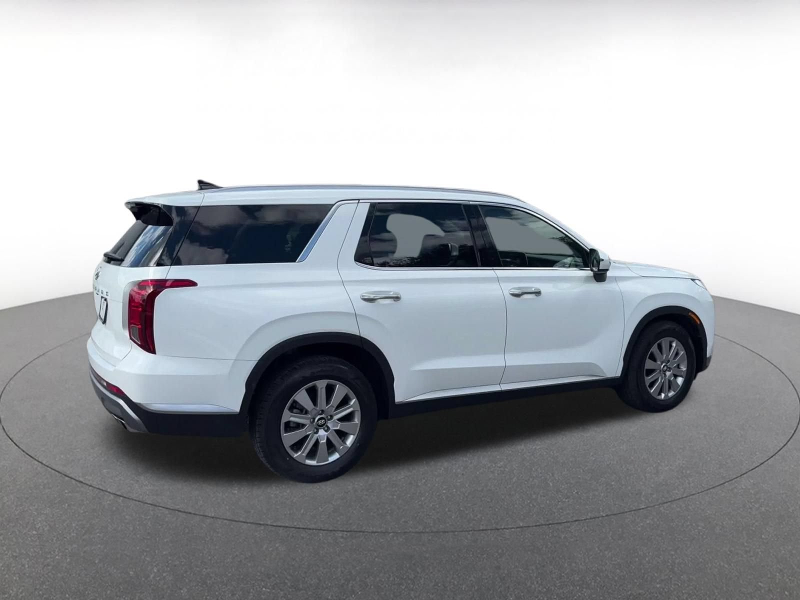 Used 2024 Hyundai Palisade SEL FWD image 12