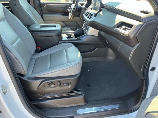Used 2023 GMC Yukon XL SLT w/ SLT Premium Package AWD/4WD image 29