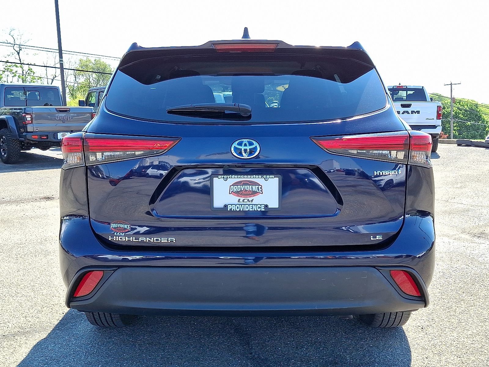 Used 2023 Toyota Highlander LE AWD/4WD image 6