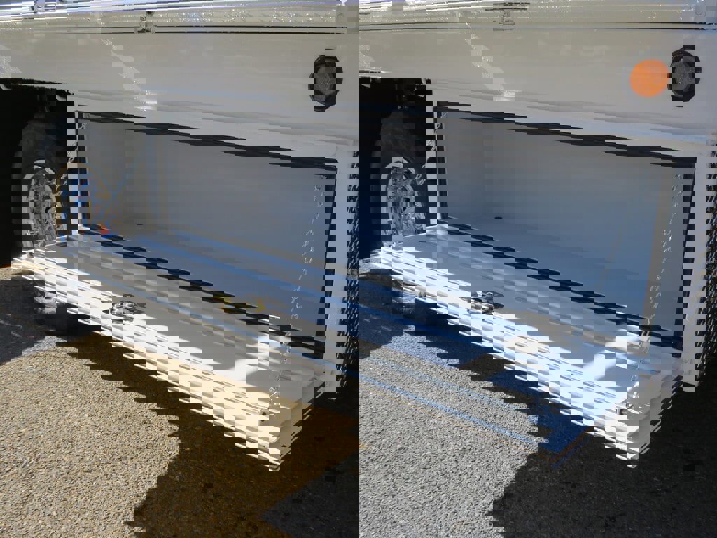 New 2024 RAM 3500 Tradesman image 36