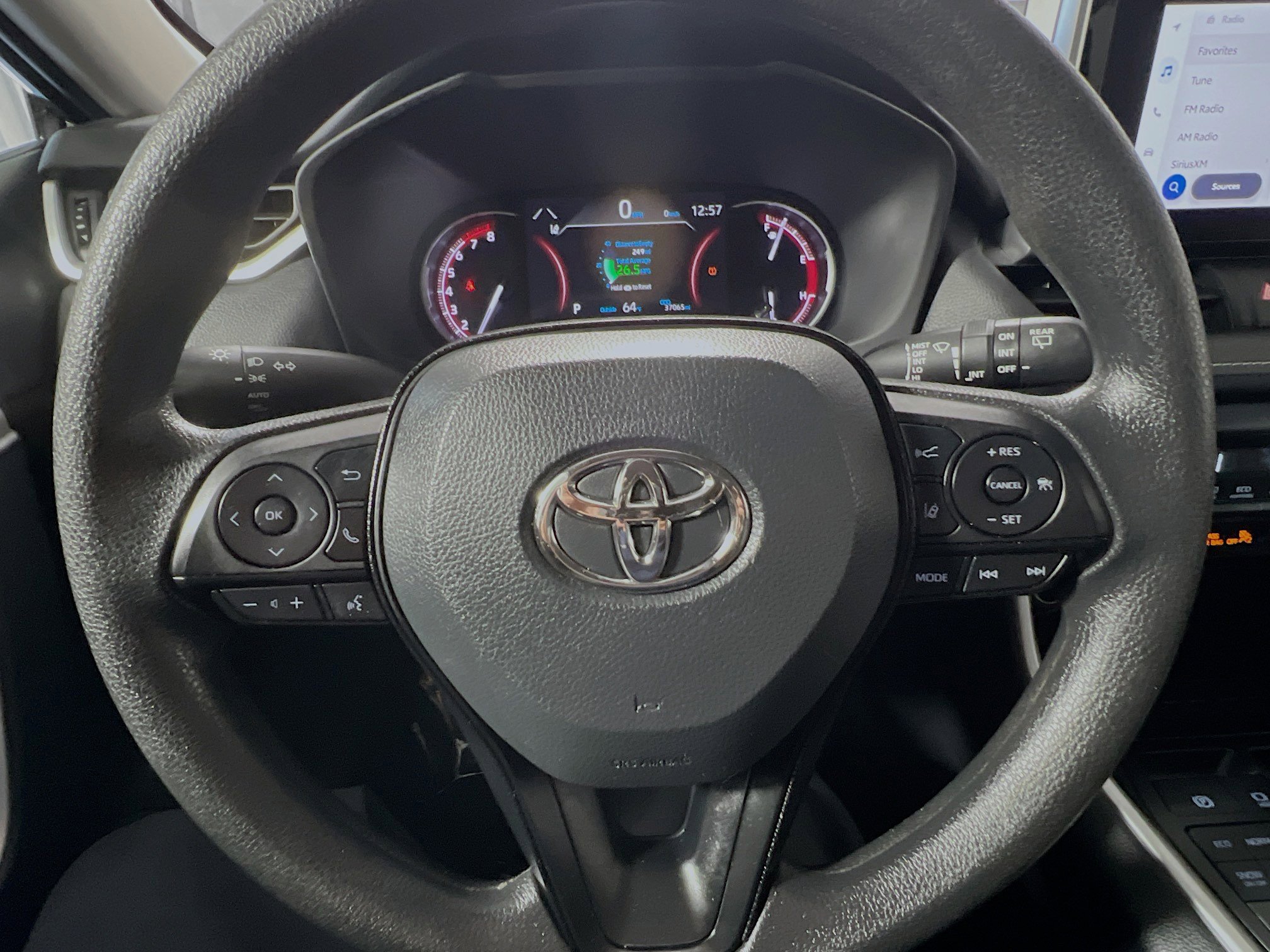 Used 2025 Toyota RAV4 XLE image 18