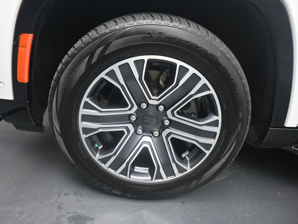 Used 2024 Jeep Wagoneer L Series II w/ Flexible Seating Group image 26