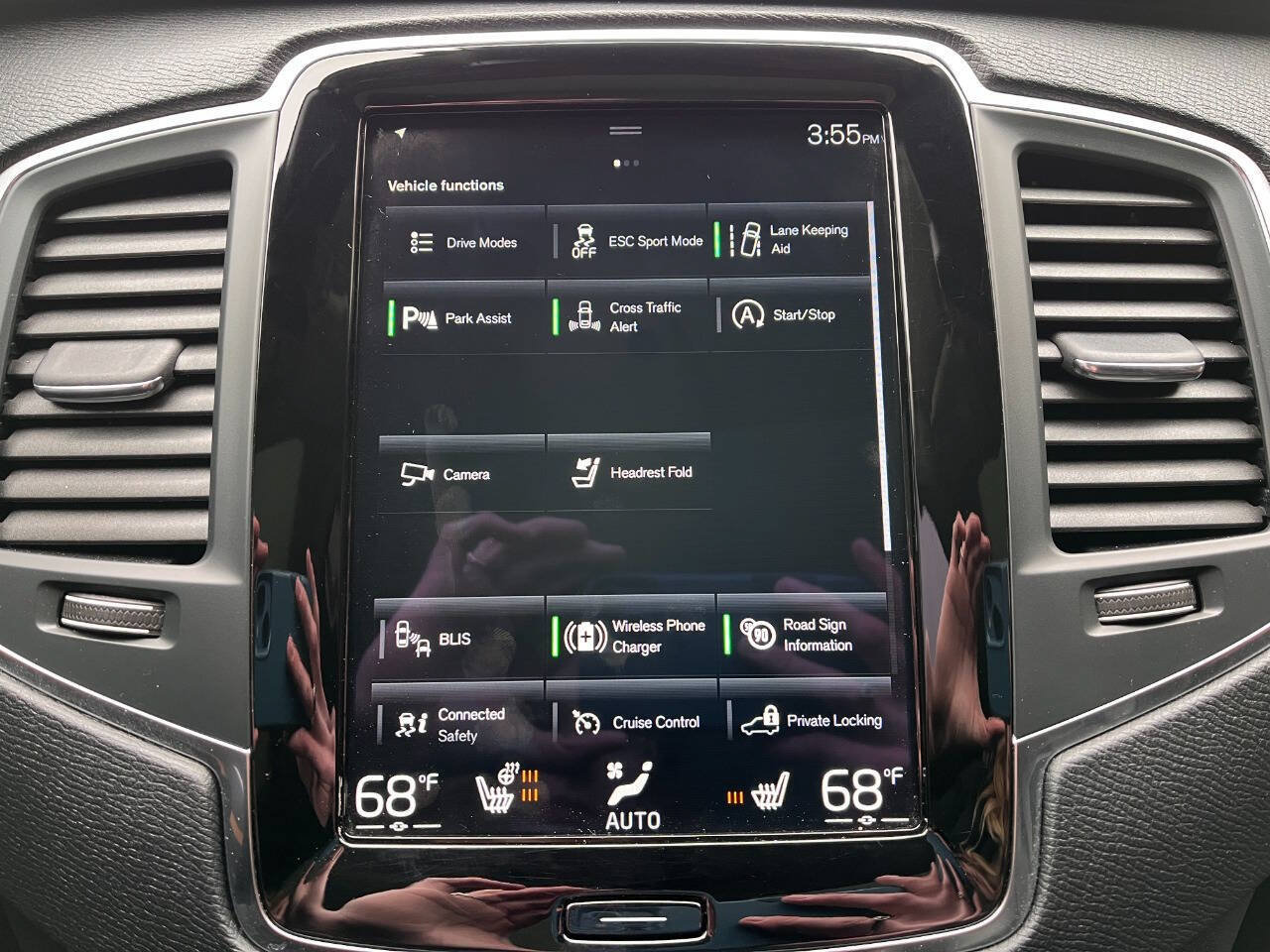 Used 2022 Volvo XC90 T6 Momentum w/ Climate Package AWD/4WD image 11
