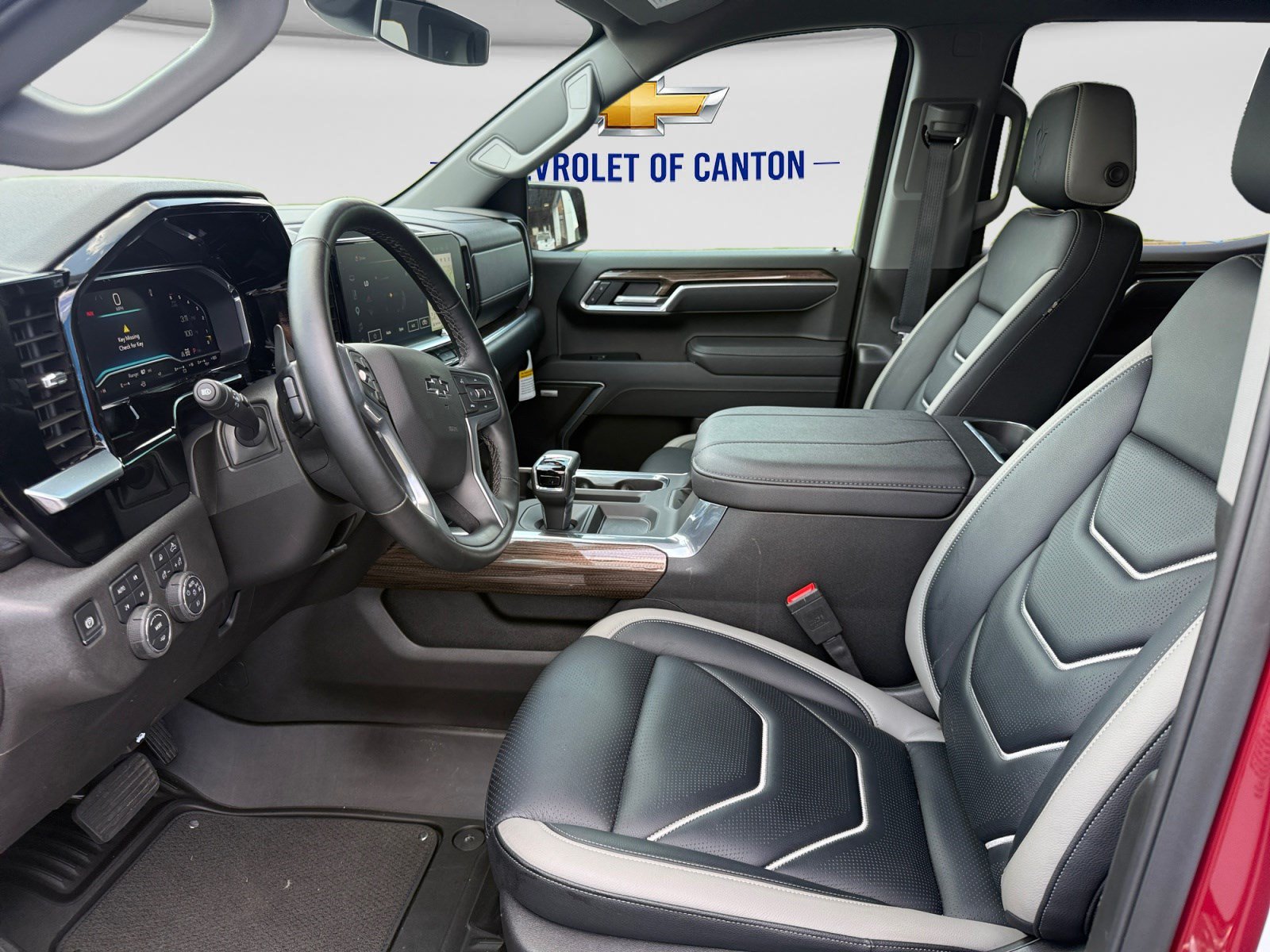 Used 2025 Chevrolet Silverado 1500 RST w/ Convenience Package II AWD/4WD image 9