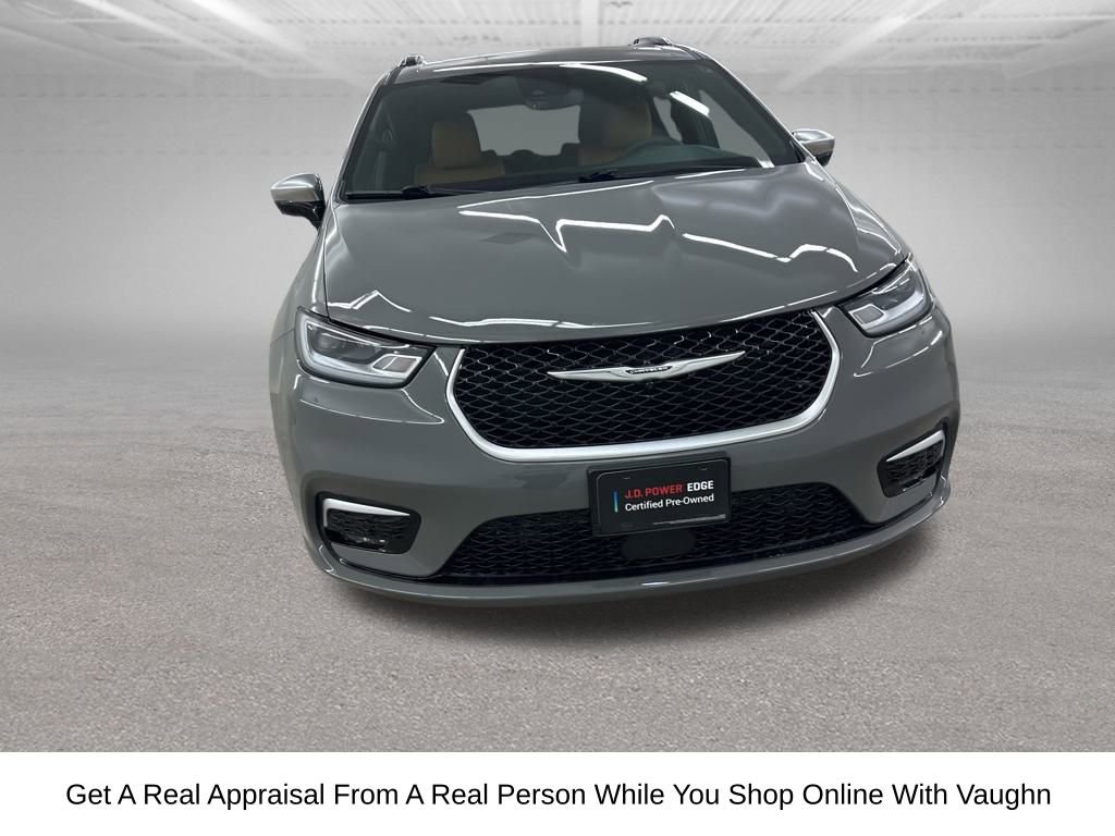 Used 2023 Chrysler Pacifica Pinnacle w/ Trailer Tow Group image 5