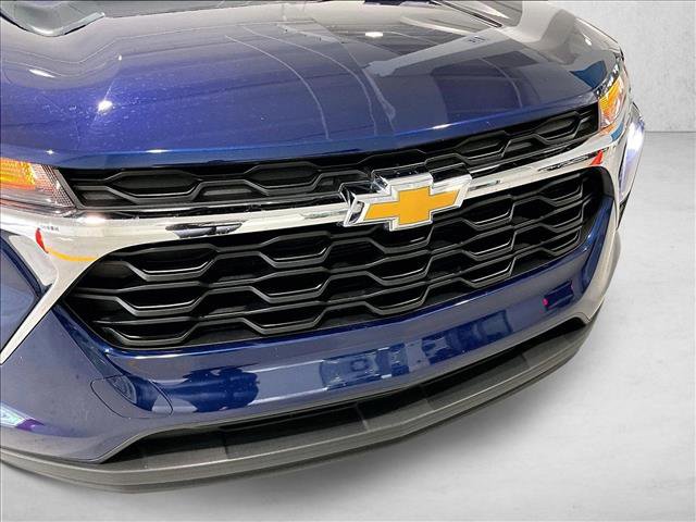 Used 2024 Chevrolet Trax LS FWD image 30