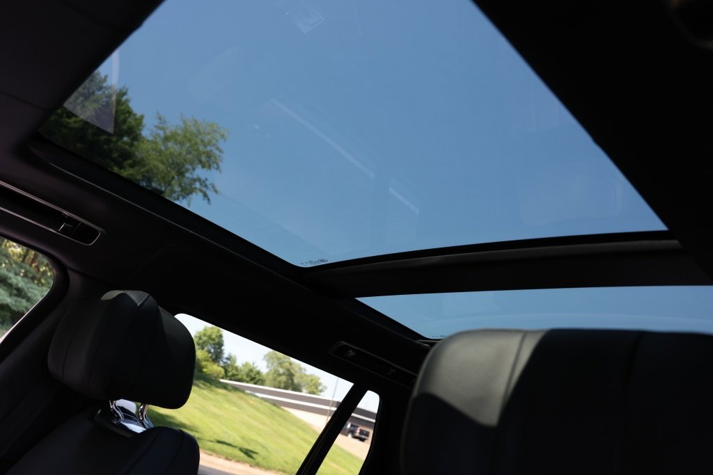 Used 2023 Land Rover Range Rover Long Wheelbase Autobiography image 26