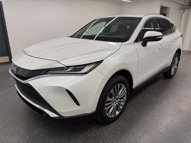 Certified 2023 Toyota Venza XLE AWD/4WD image 5