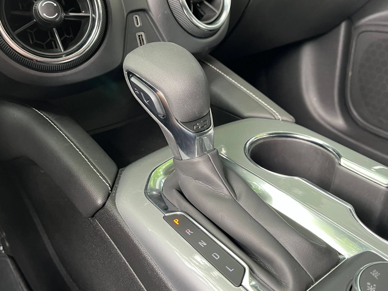 Used 2025 Chevrolet Blazer LT FWD image 37