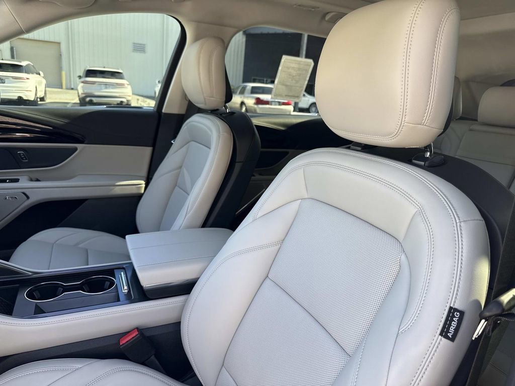 New 2026 Lincoln Nautilus Premier w/ Equipment Group 102A image 20