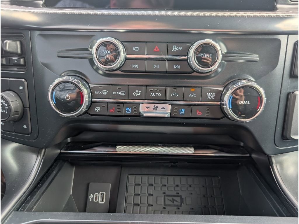 Used 2025 Ford F150 Lariat w/ Equipment Group 501A Mid image 14