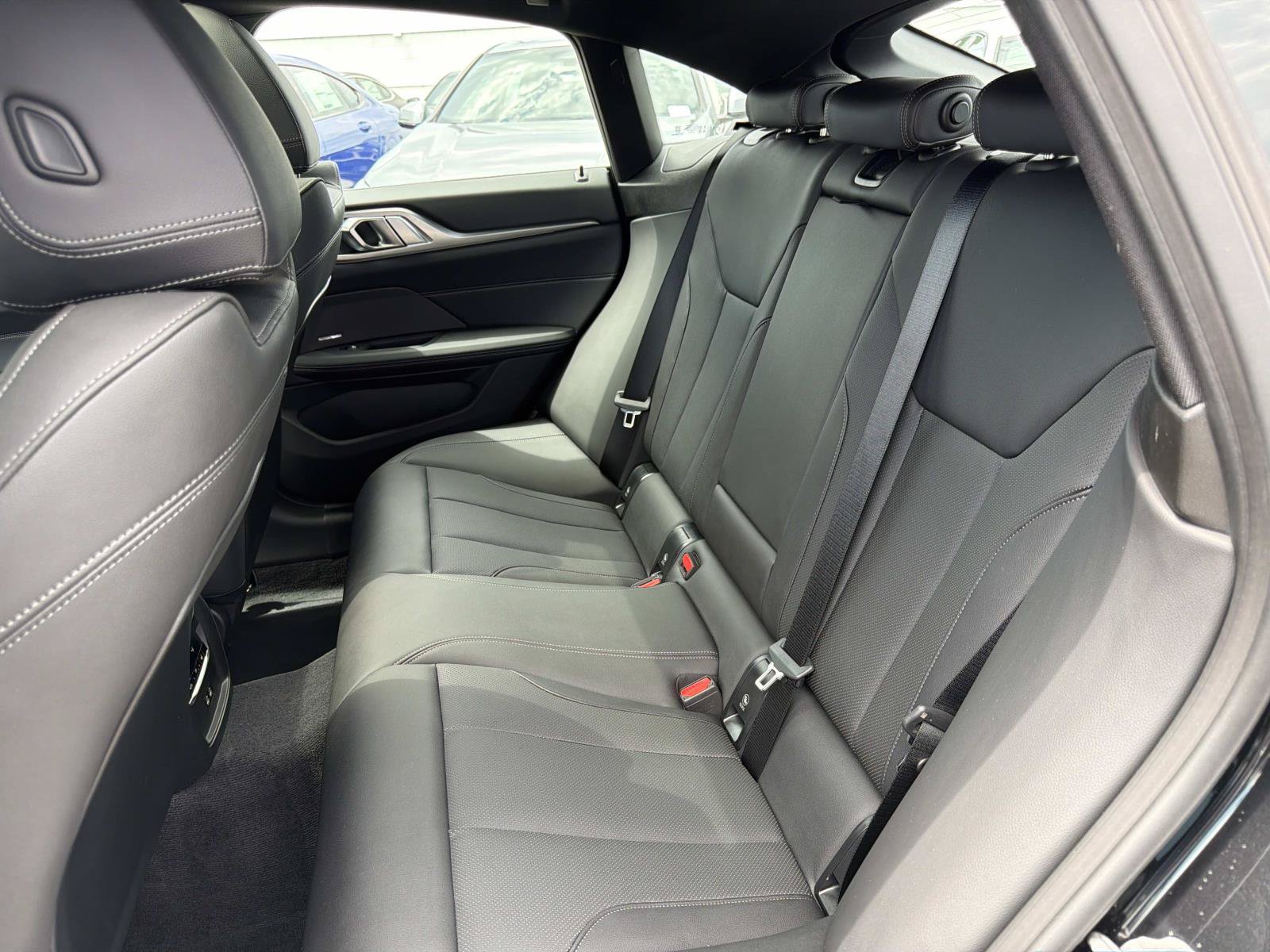 Used 2026 BMW M440i w/ Premium Package RWD image 11