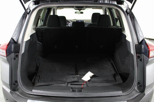 Certified 2022 Nissan Rogue SV image 14