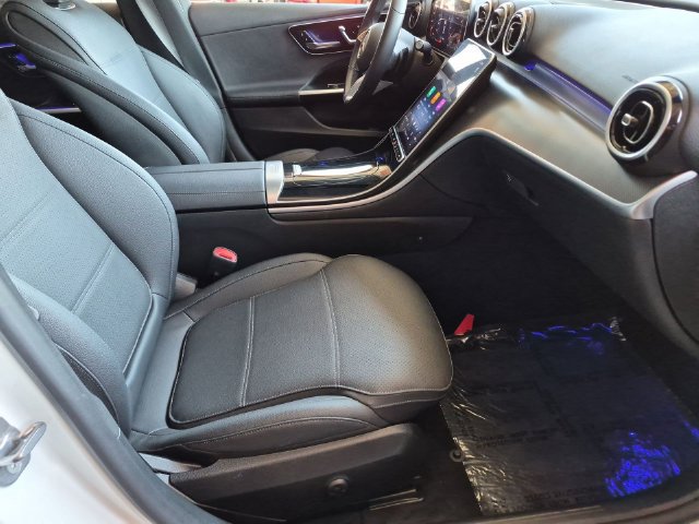 Used 2025 Mercedes-Benz C 300 Sedan image 28