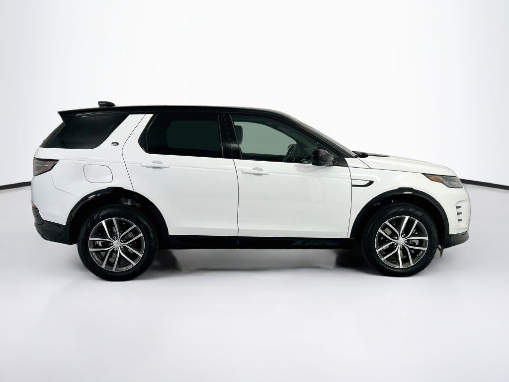 New 2026 Land Rover Discovery Sport Landmark AWD/4WD image 4