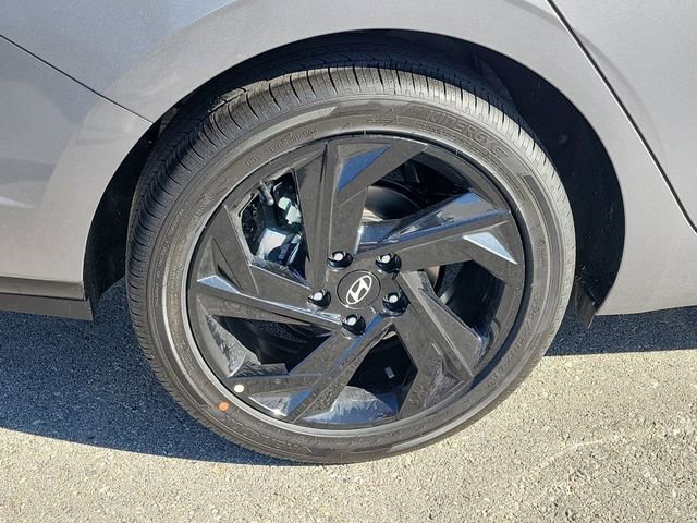 New 2026 Hyundai Elantra SEL Sport FWD image 24