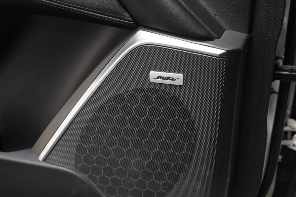 Used 2020 Cadillac Escalade Premium Luxury image 7